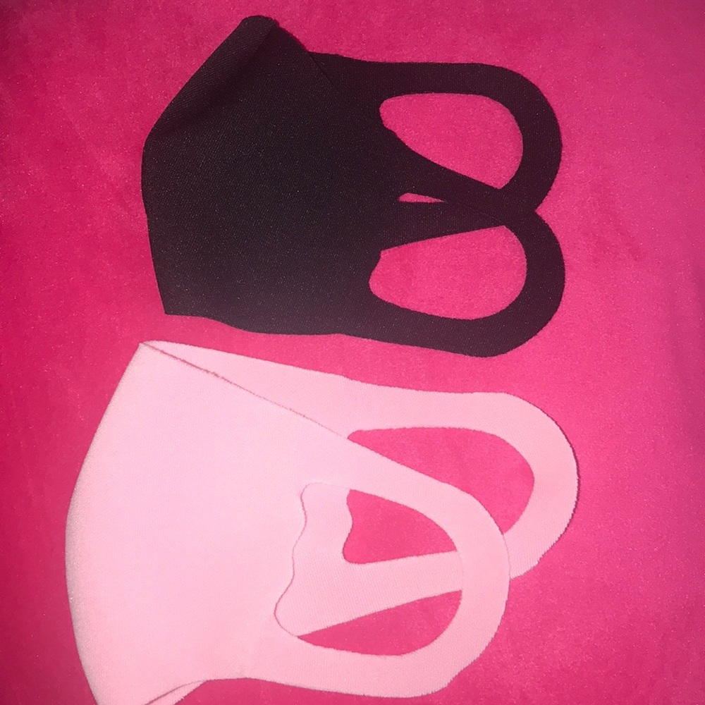 😊5 face masks for 7dls 😊